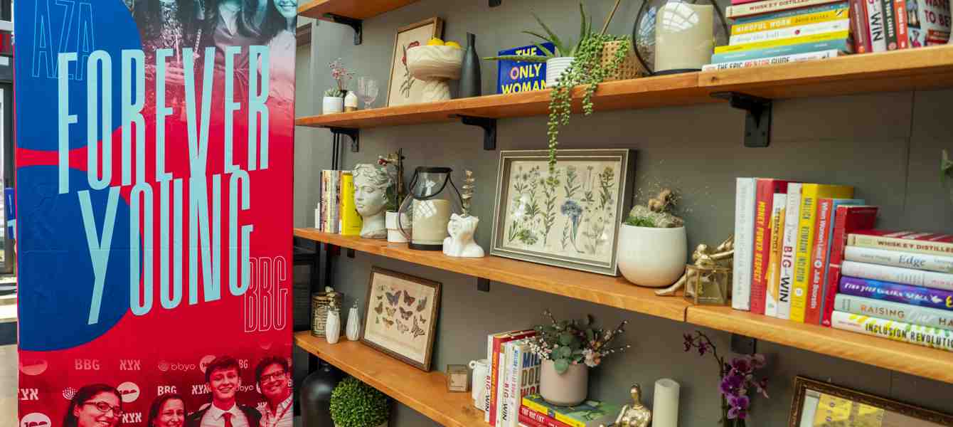 6866b52ed35e58f7106f741b_ALP_BBYO_Brunch_Details_26