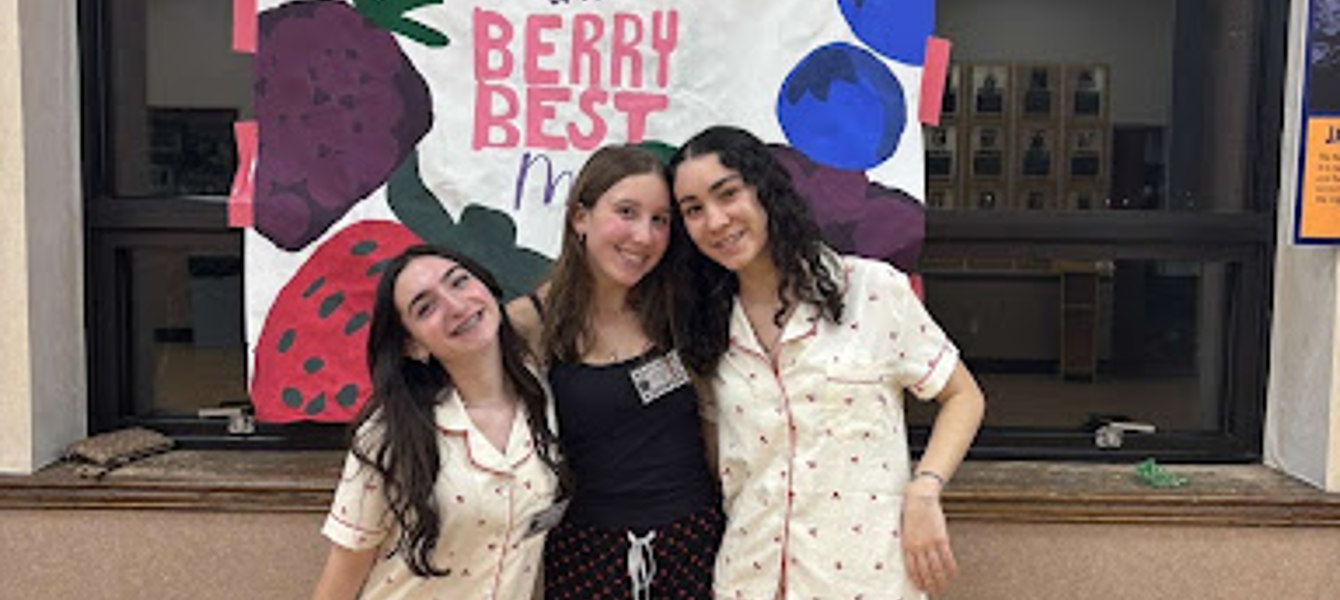 68123c2bf05353227cc8ba14_mollyborkon4-30