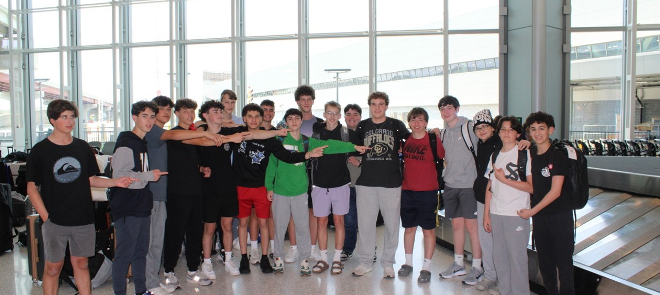 6862ea885e60689fb675a54c_IMG_6449 Large