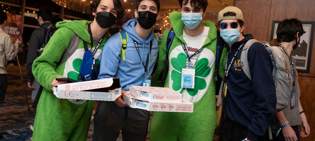 63ec4237ad3a2e32ef69e212_latenight