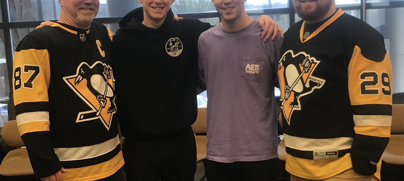 604672003108ad17dfd8ffe7_(left to right) Stuart, Eli, Alex, a_03681387