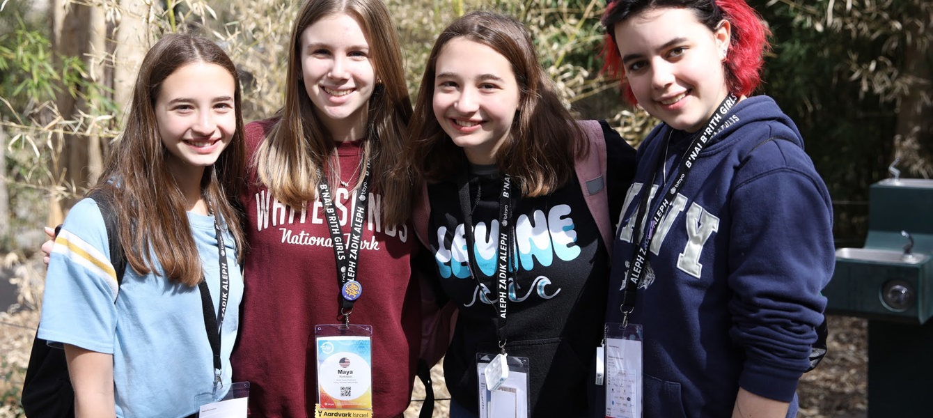 63f52be3e857bd5c5bd31e32_BBYO IC - Jason Dixson Photography - Kip1-020