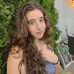 5dcf0c6f9b2feb6ae78d7399_Rachel Rosin