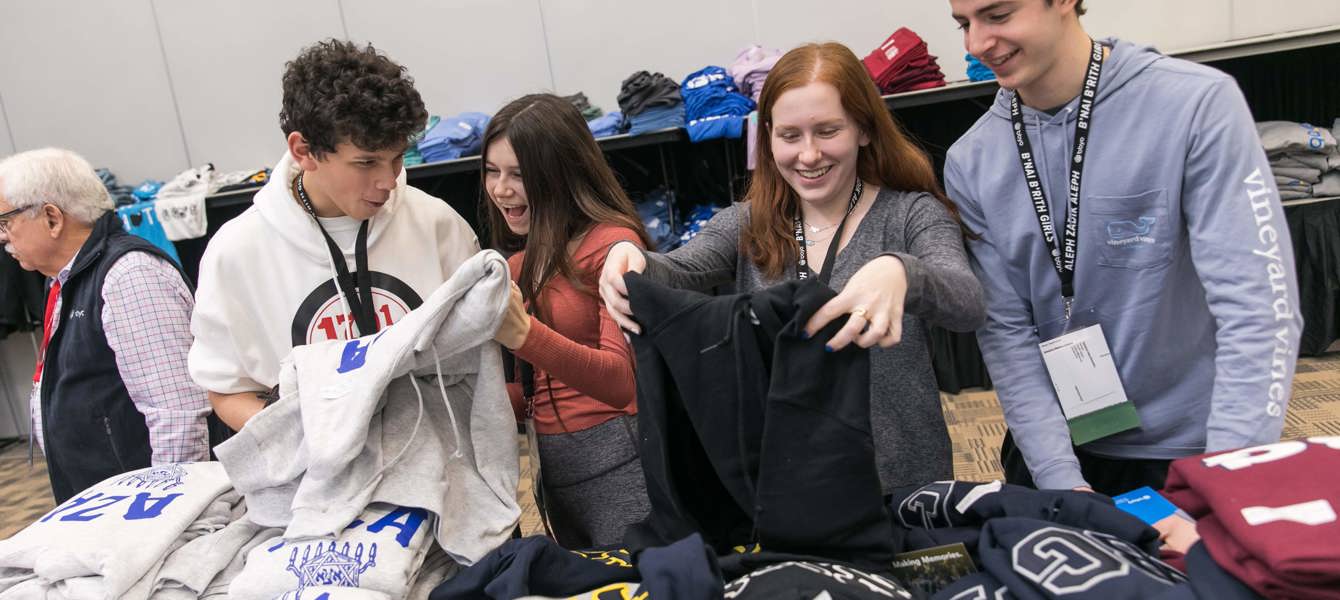 5cd5bc03247e9db6ad1b764d_BBYO IC - Jason Dixson Photography -_a7401ab1