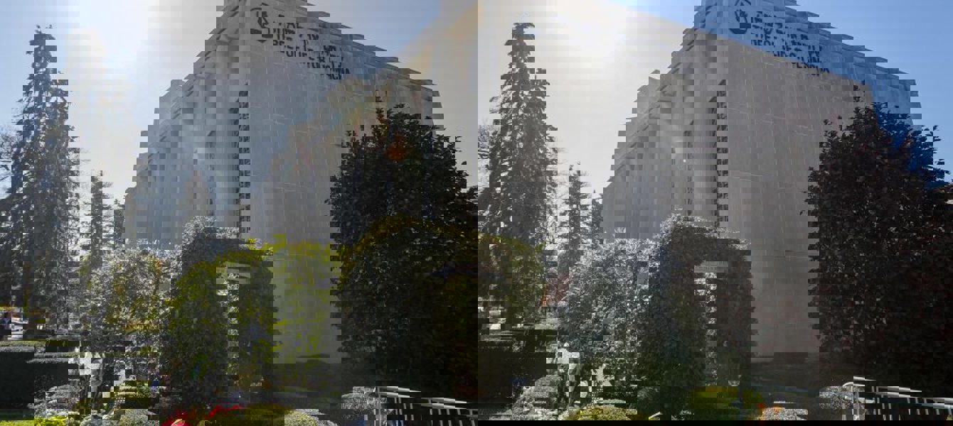 5dc46714844bdb2c165e28a9_IMG_8715