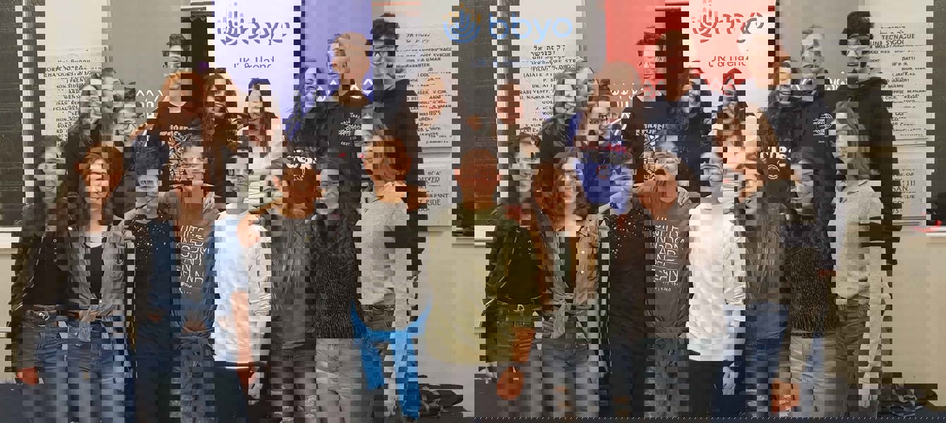 5c25860677f28360589ca476_UKI London