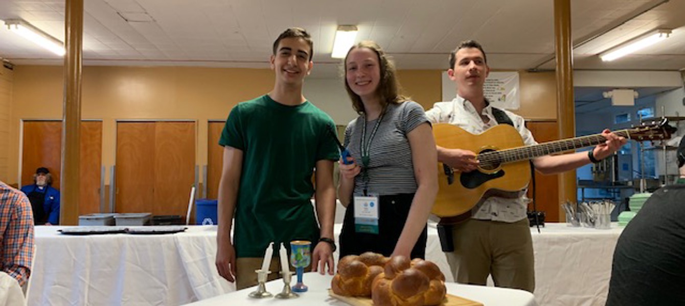 5dc5c6d7cebc997bd2f0ee54_Manhattan Shabbat Pic