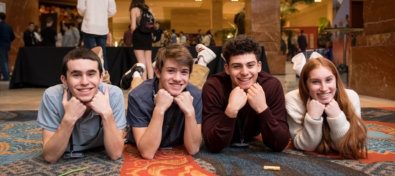 5fa9a4f1ff980c556c2f1a01_Saturday-Selects-Kandel-5